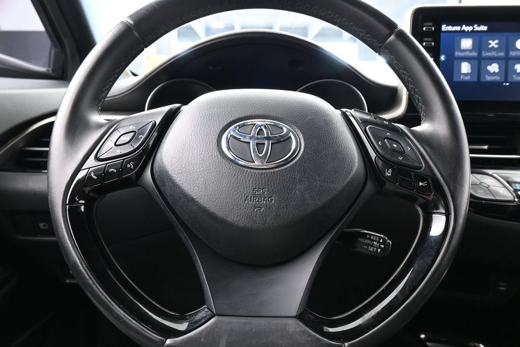 Used 2019 Toyota C-HR XLE FWD image 21