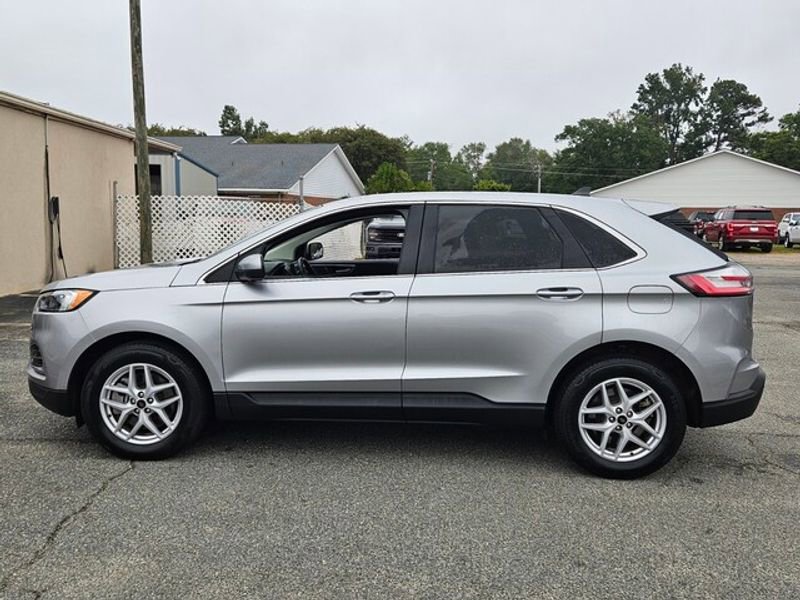 Used 2023 Ford Edge SEL image 5