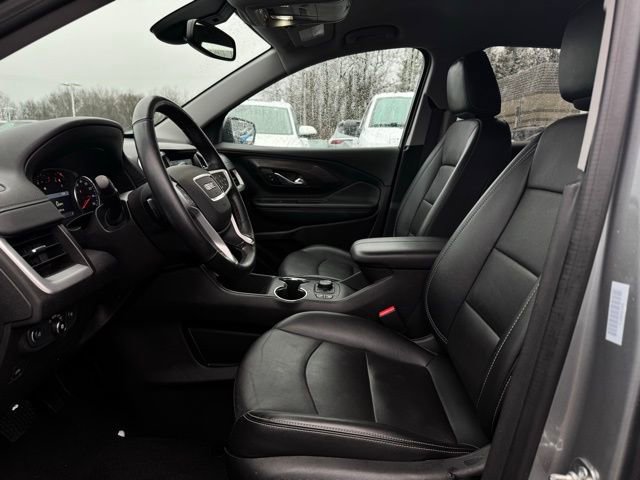 Used 2024 GMC Terrain SLT image 17