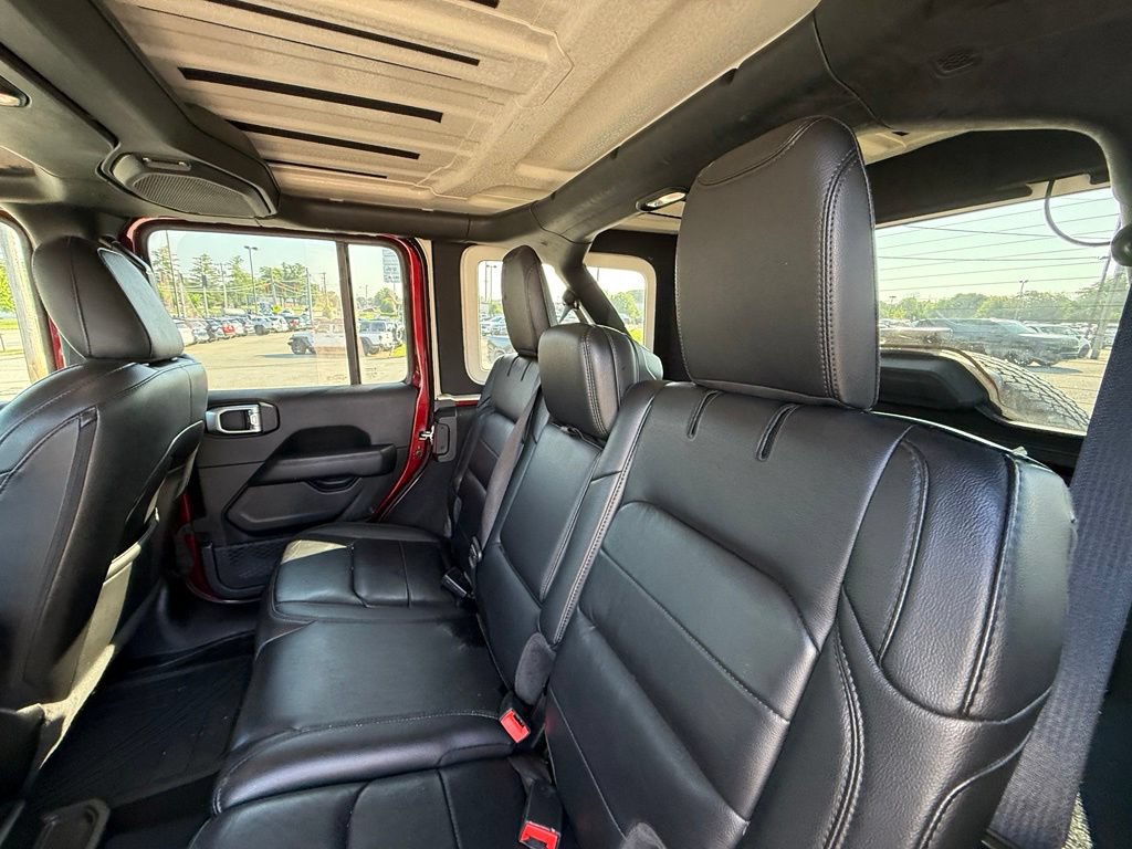 Used 2021 Jeep Wrangler Unlimited Sahara AWD/4WD image 24
