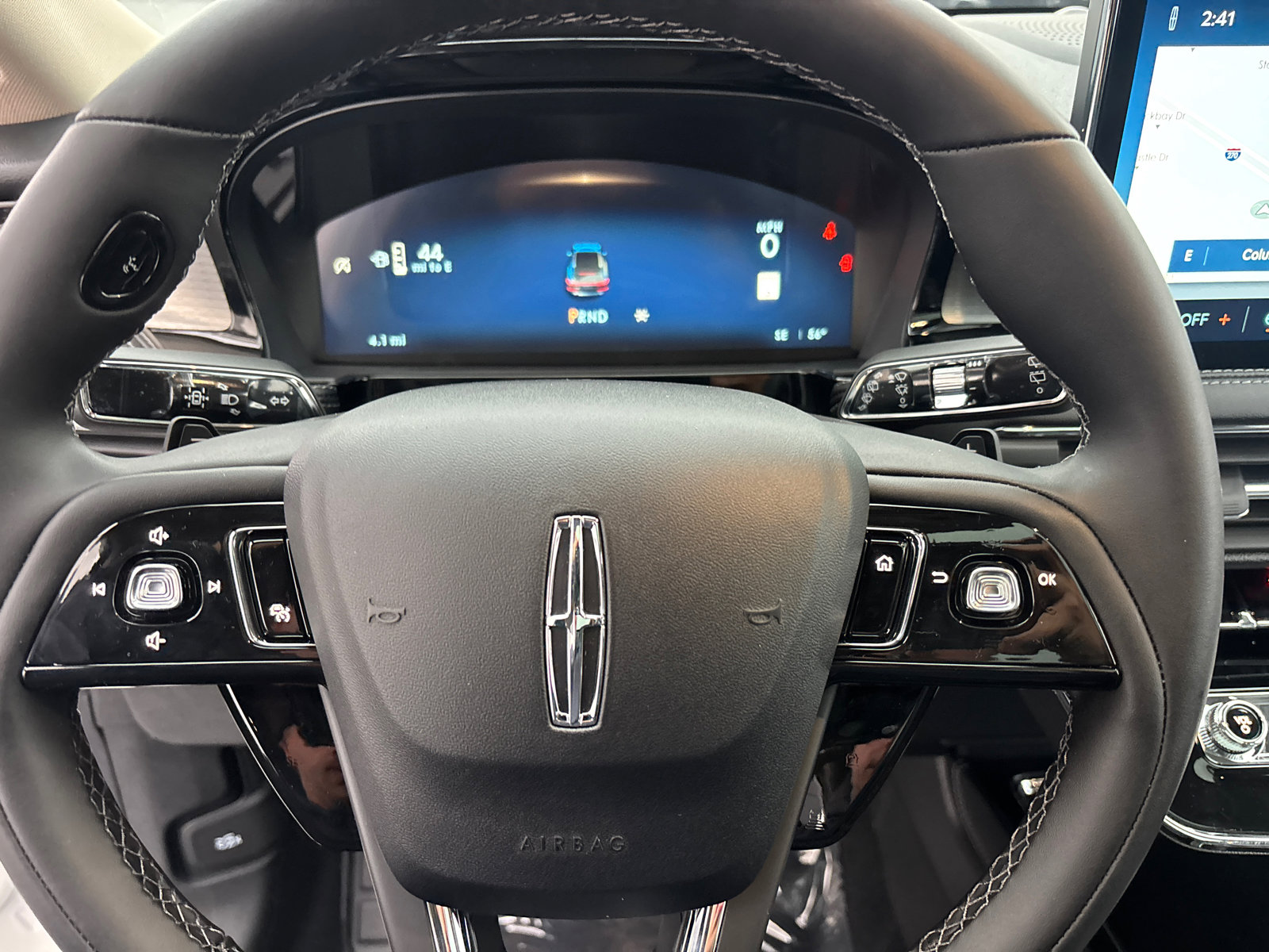 New 2026 Lincoln Corsair Premiere image 16