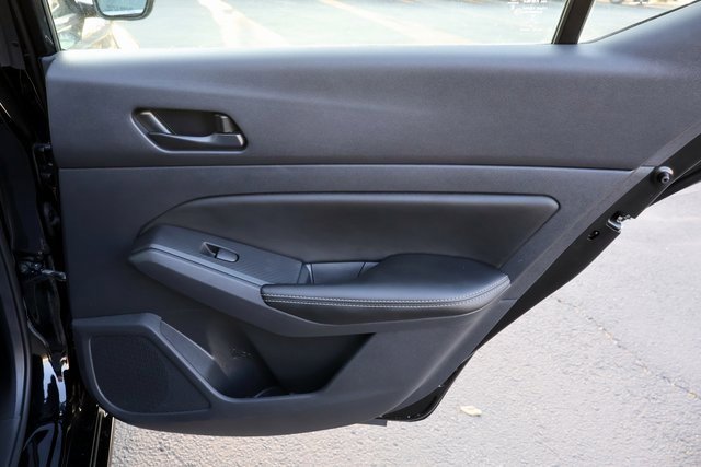 Used 2025 Nissan Altima 2.5 SV image 18