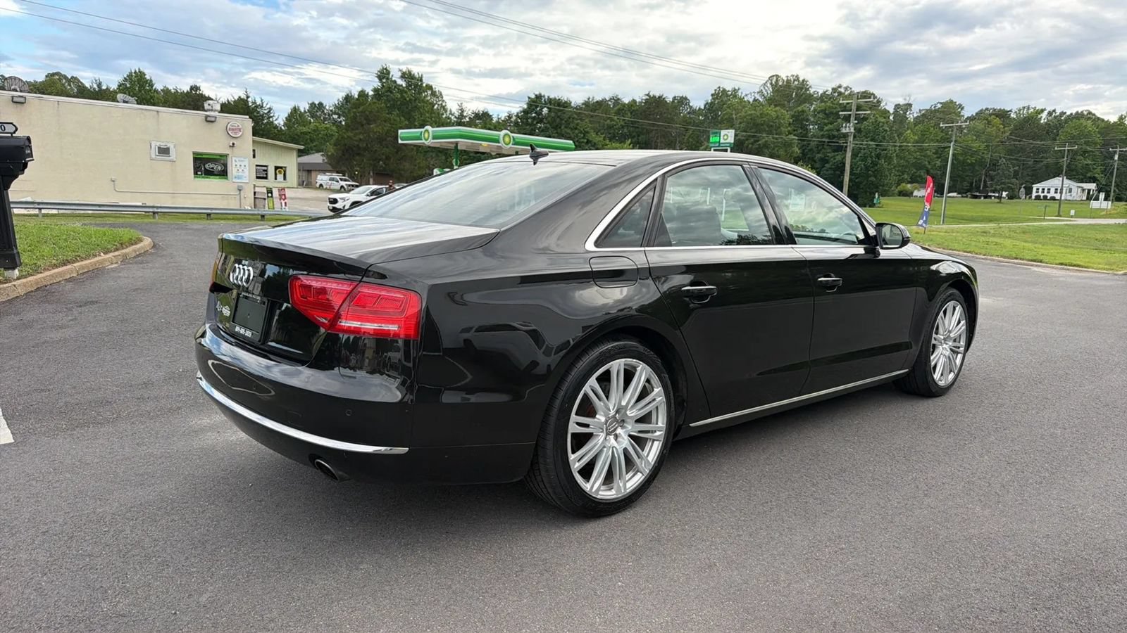 Used 2013 Audi A8 3.0T w/ Convenience Pkg AWD/4WD image 7
