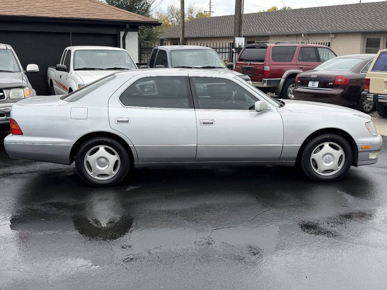 Used 1998 Lexus LS 400 RWD image 14