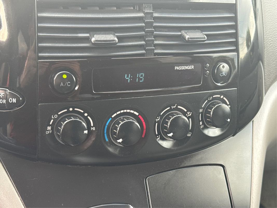 Used 2005 Toyota Sienna LE image 31