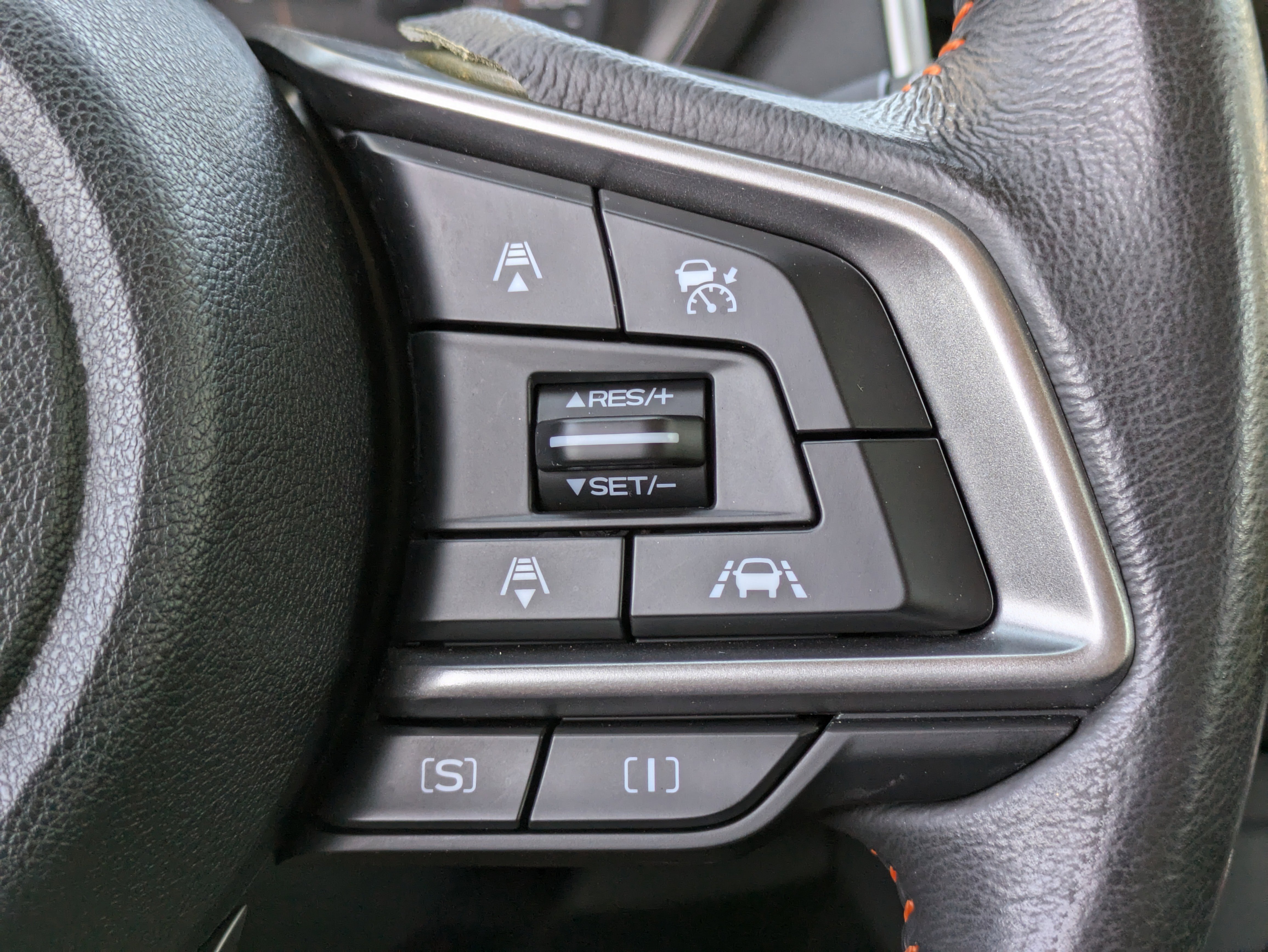 Used 2020 Subaru Crosstrek 2.0i Premium w/ Moonroof Package 2 image 24