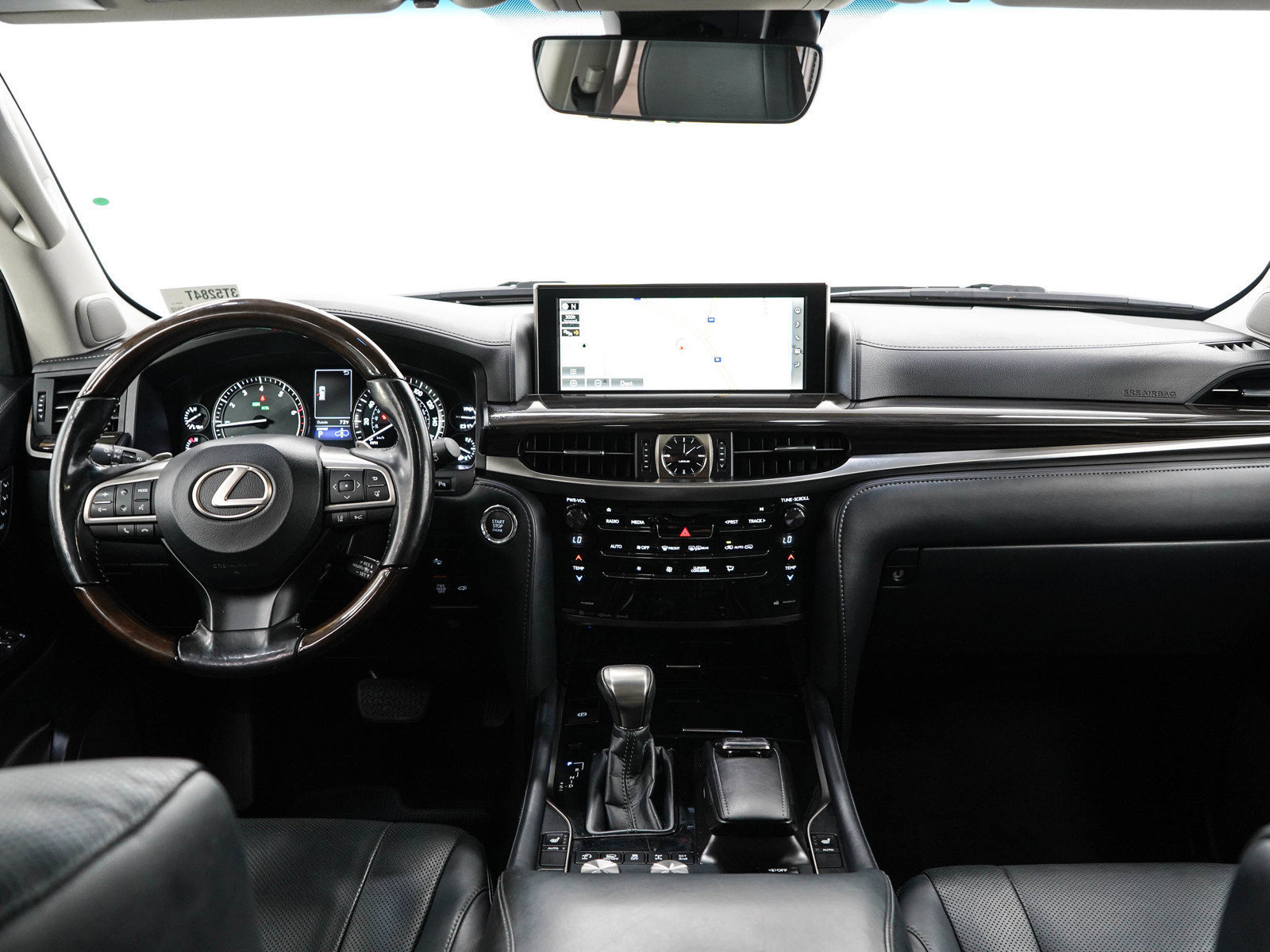 Used 2018 Lexus LX 570 4WD image 19