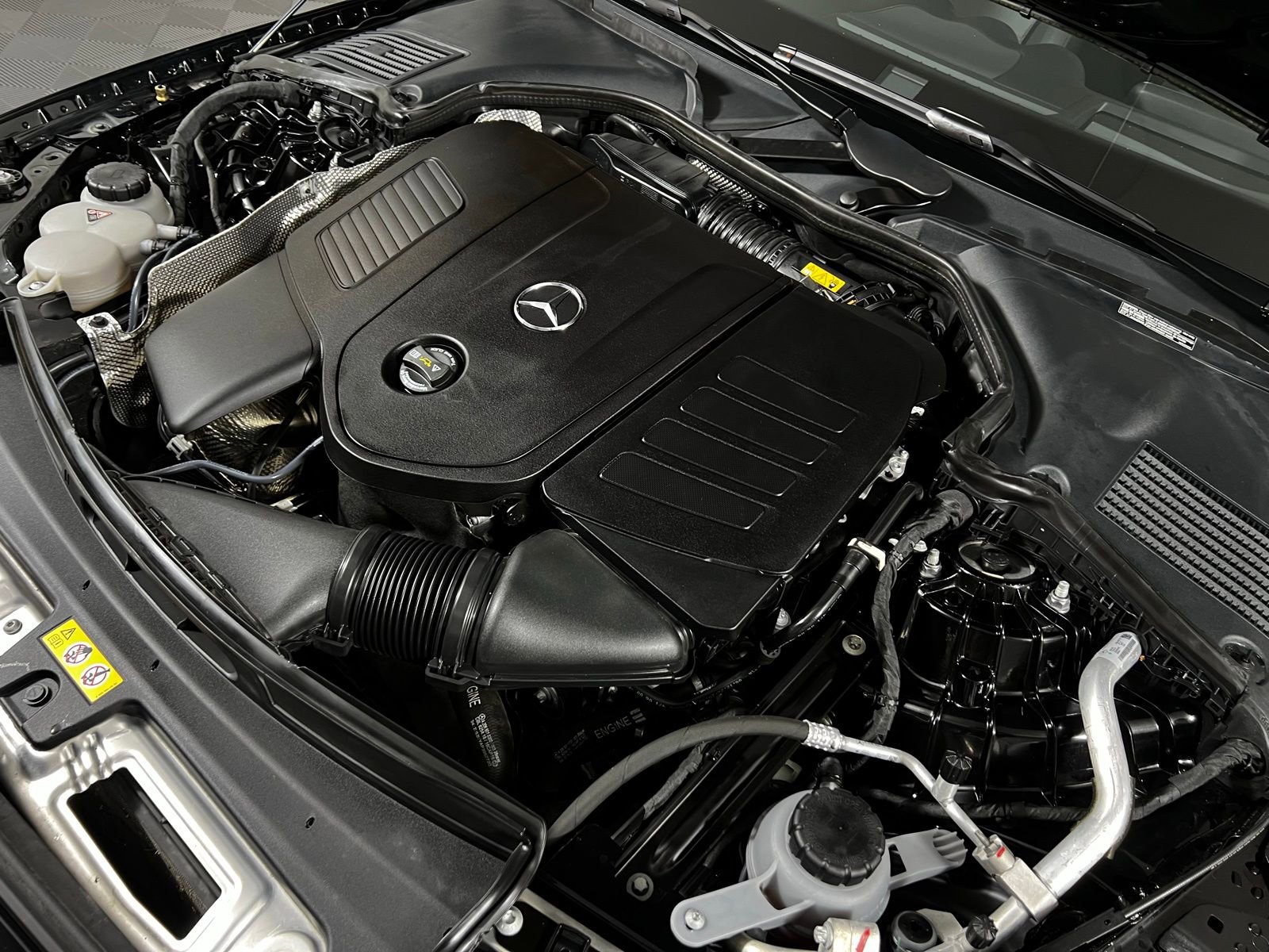 Used 2023 Mercedes-Benz C 300 4MATIC Sedan image 11