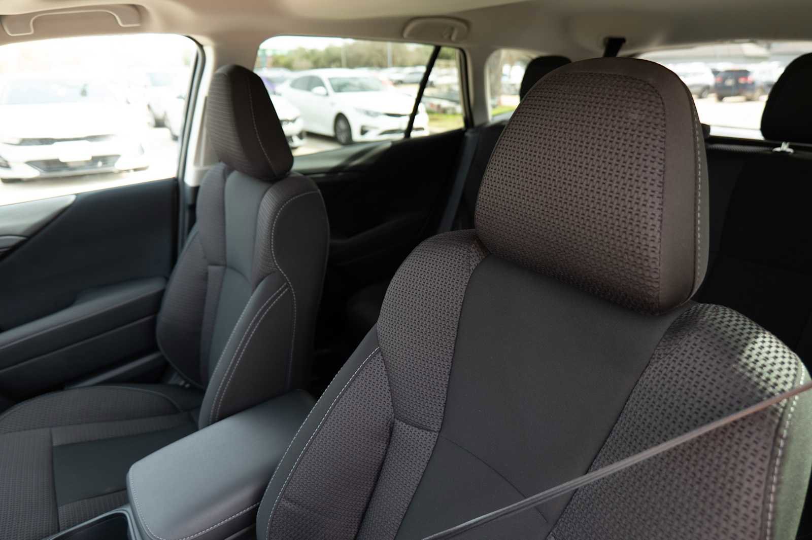 Used 2025 Subaru Outback Premium image 11