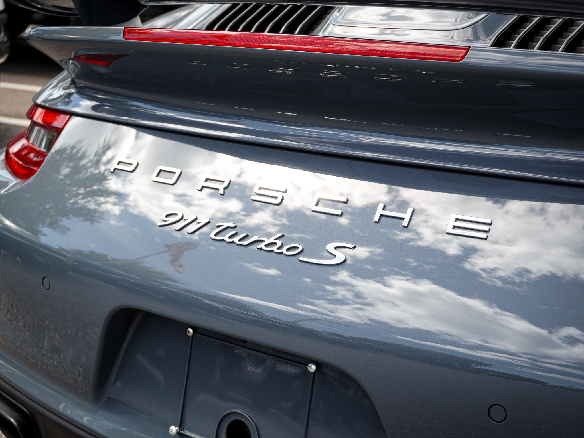 Used 2017 Porsche 911 Turbo S AWD/4WD image 10