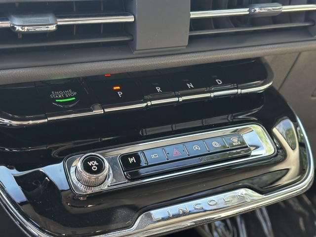 Certified 2023 Lincoln Corsair AWD w/ Equipment Group 101A image 24