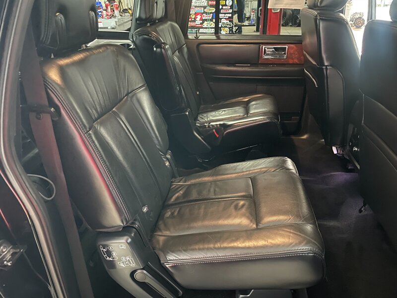 Used 2017 Lincoln Navigator L Select AWD/4WD image 22