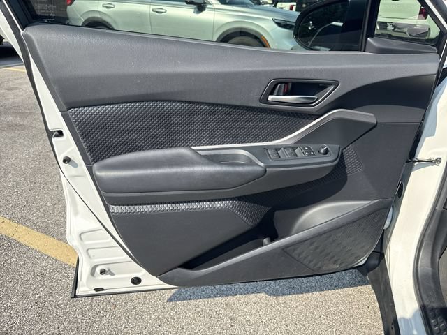 Used 2020 Toyota C-HR LE FWD image 20