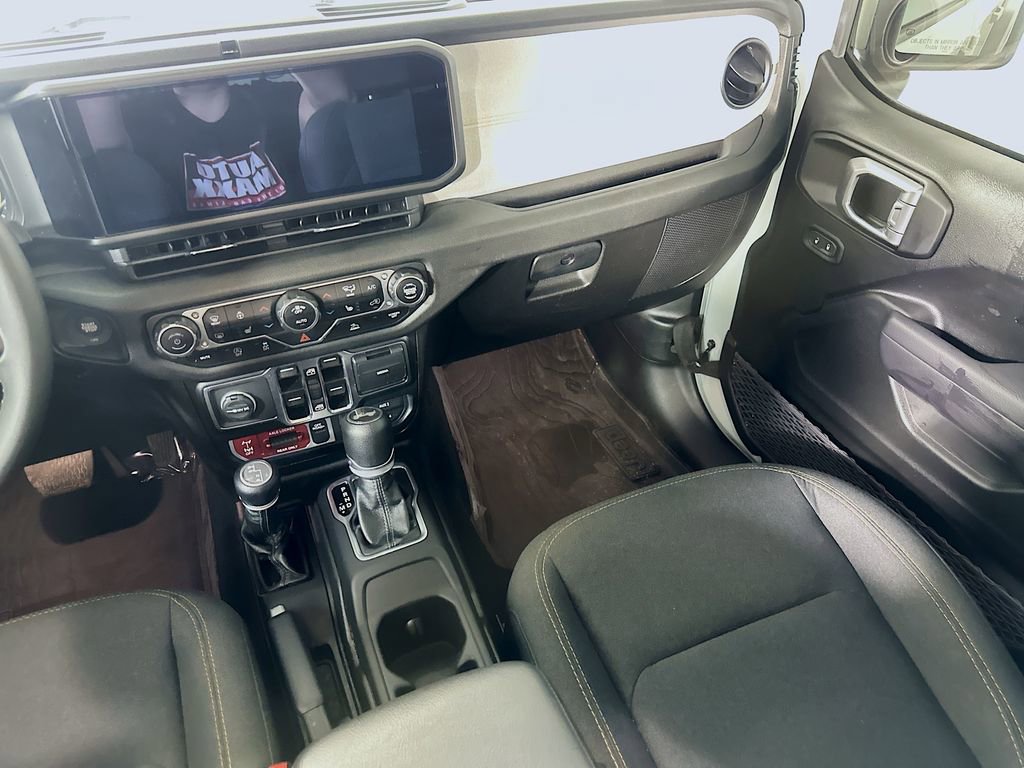 Used 2024 Jeep Wrangler Willys image 19