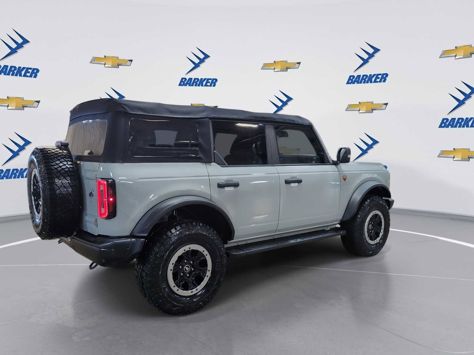 Used 2022 Ford Bronco Badlands w/ Sasquatch Package image 8