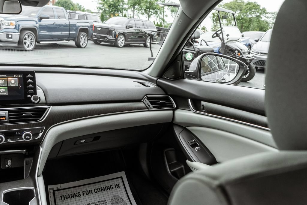 Used 2019 Honda Accord EX image 11