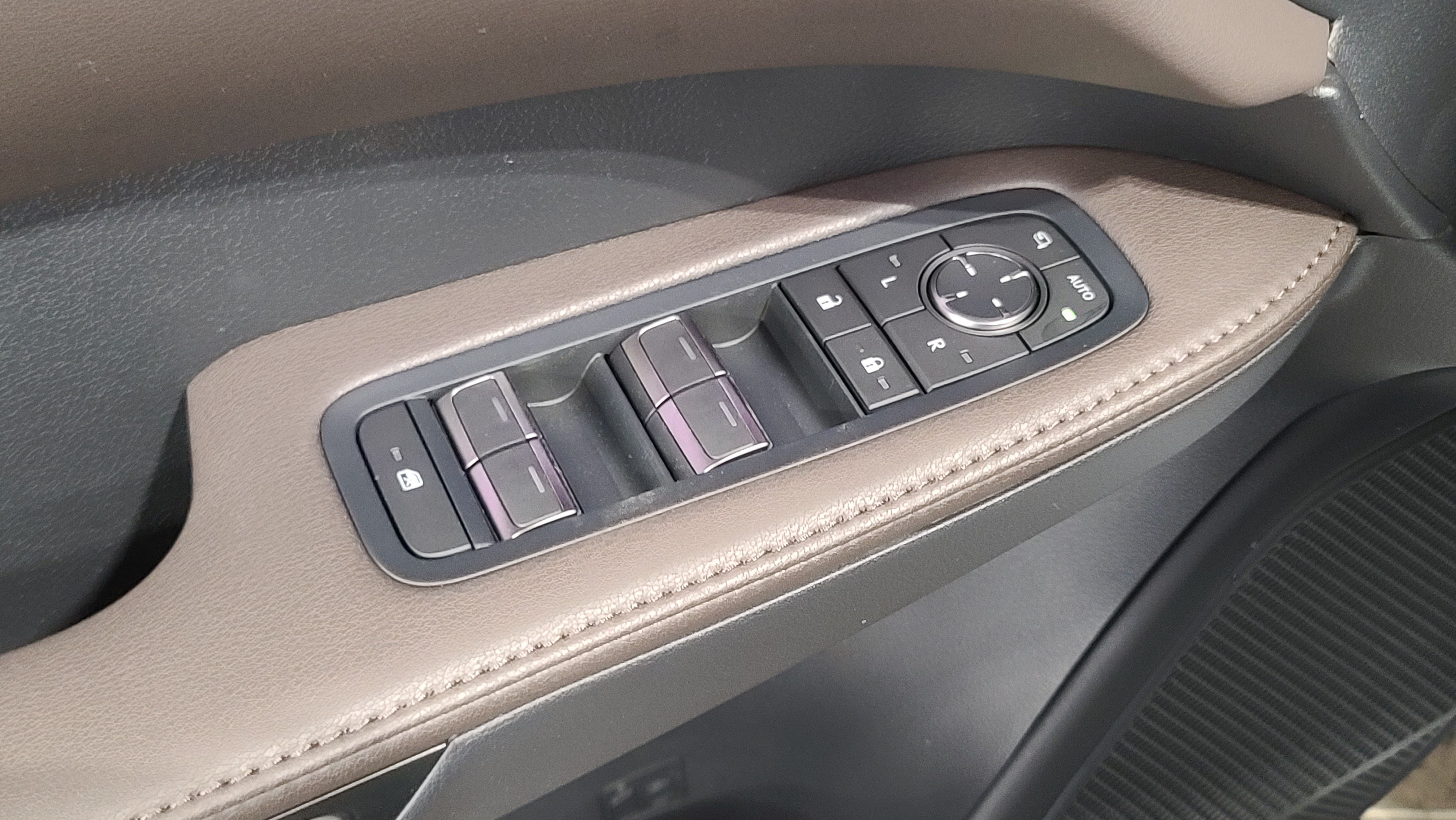 Used 2026 Lexus RX 350 AWD w/ Convenience Package image 16