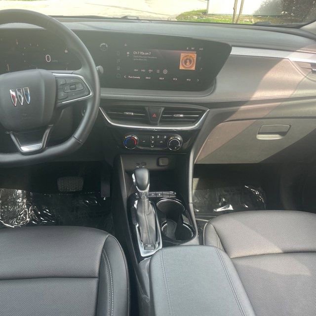 Used 2024 Buick Encore GX Sport Touring image 17