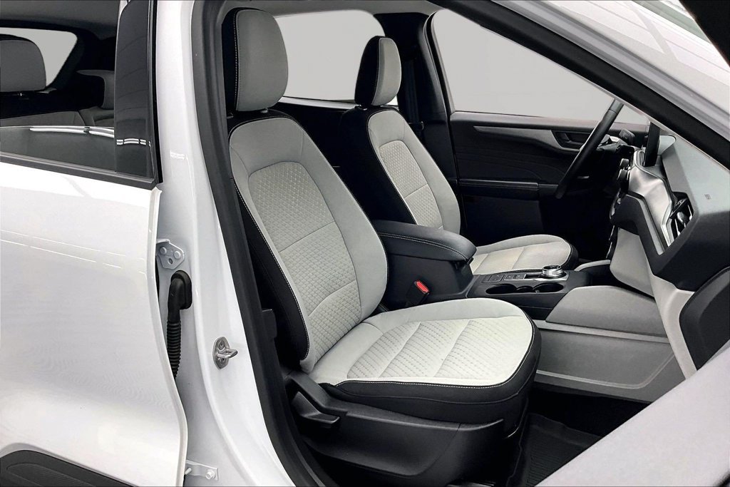 Certified 2023 Ford Escape Active w/ Cold Weather Package FWD image 7