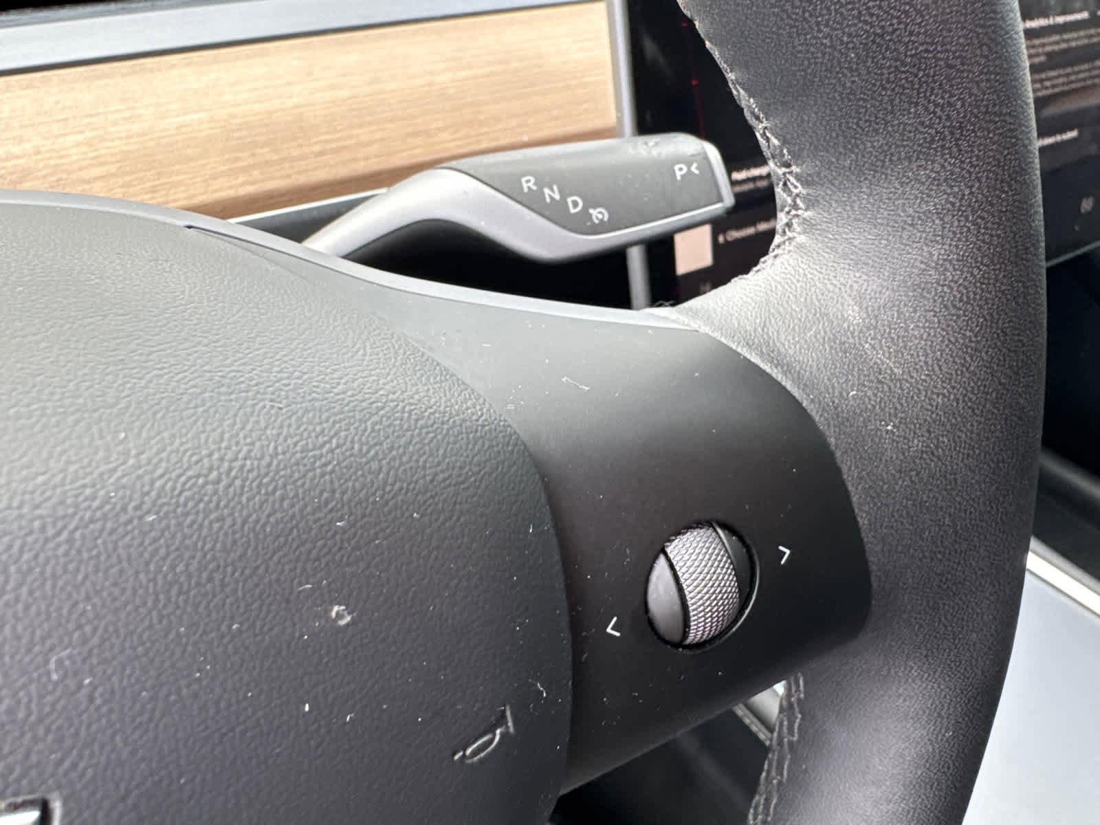 Used 2025 Tesla Model Y Performance image 18