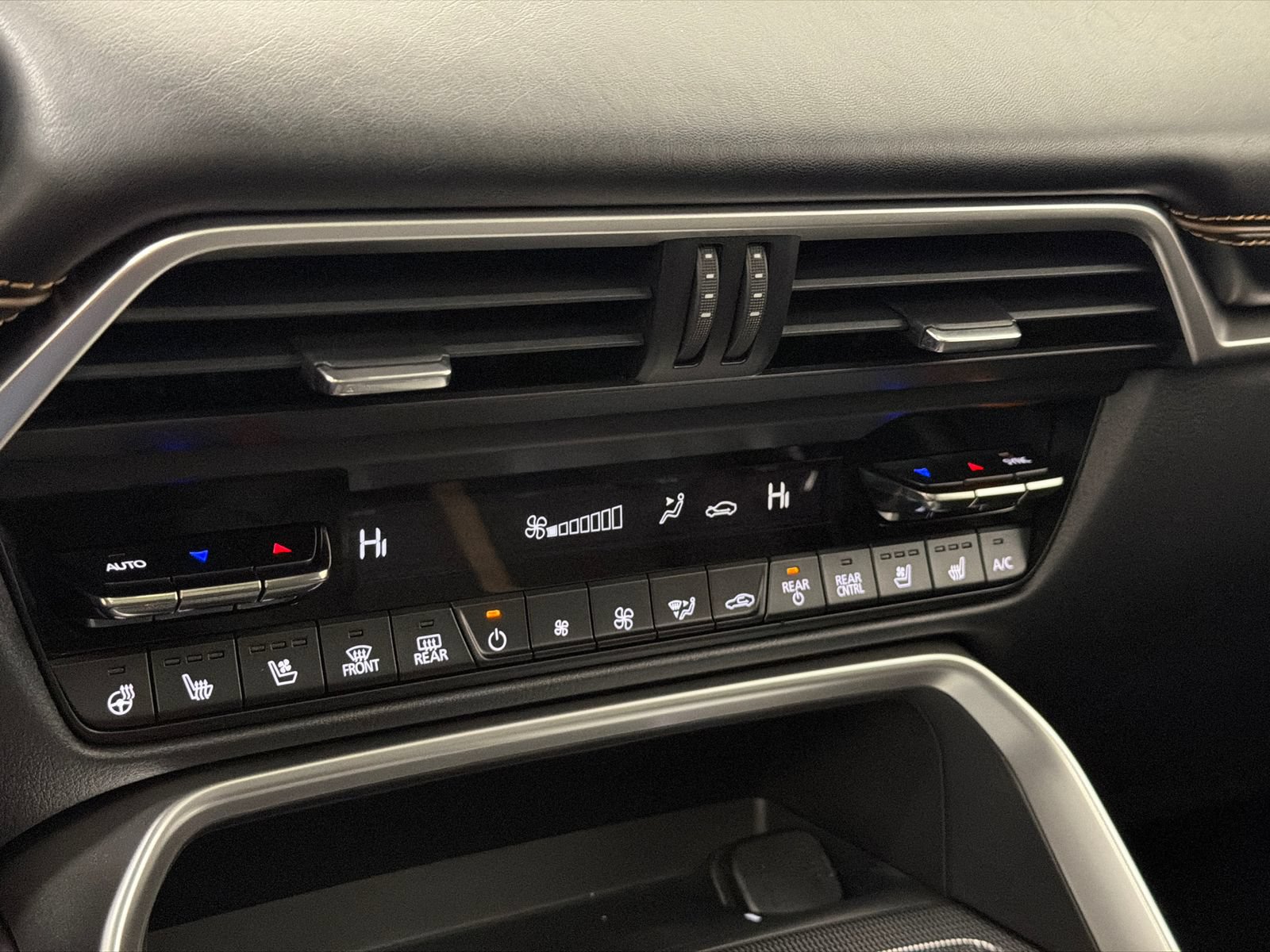 New 2026 MAZDA CX-90 Plug-In Hybrid w/ Premium Plus AWD/4WD image 31