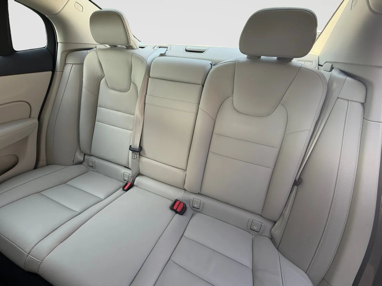 Used 2019 Volvo S60 T6 Momentum AWD/4WD image 15