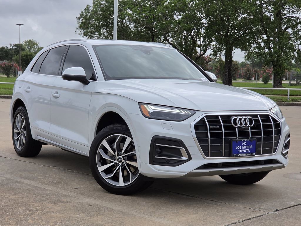 Used 2021 Audi Q5 Prestige w/ Prestige Package AWD/4WD image 2
