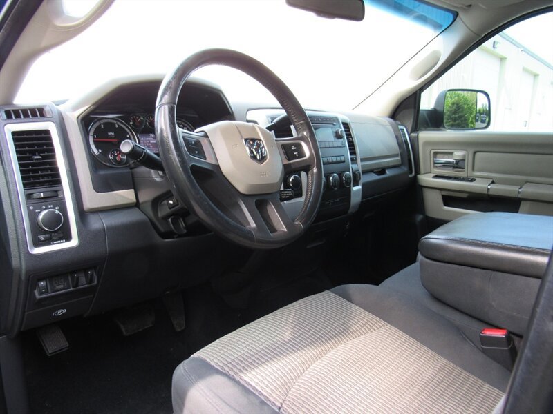 Used 2011 RAM 2500 SLT w/ Luxury Group AWD/4WD image 14