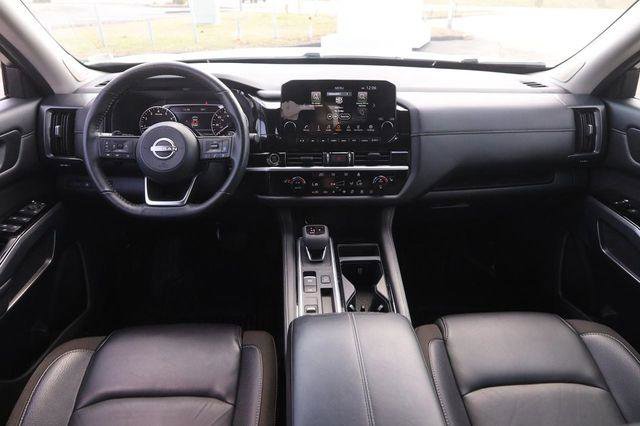 Used 2024 Nissan Pathfinder SL w/ SL Premium Package image 23