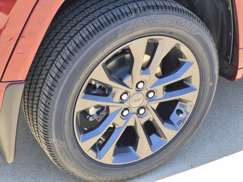 New 2026 Jeep Grand Cherokee Limited AWD/4WD image 6