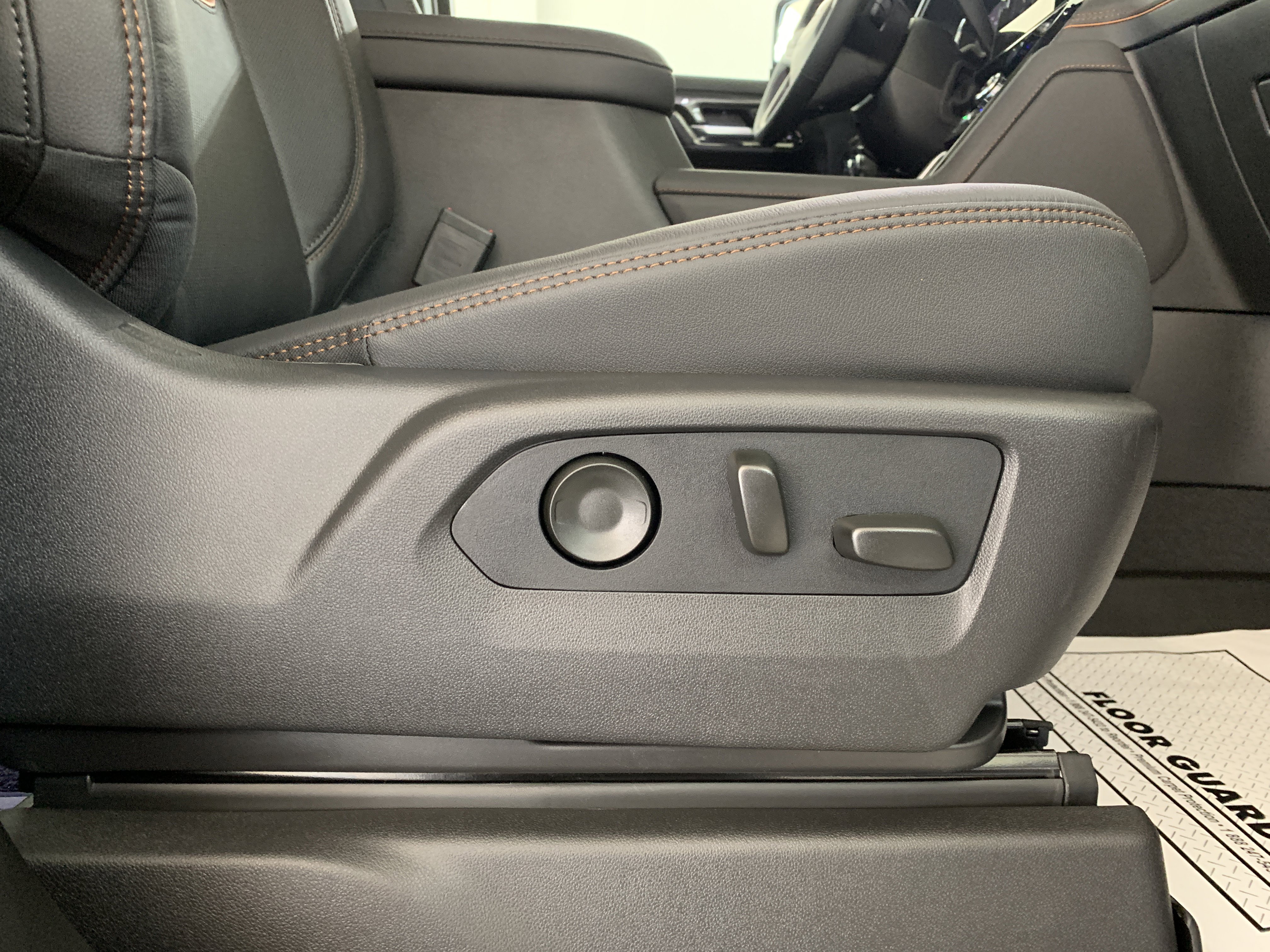 New 2025 GMC Sierra 2500 AT4 w/ AT4 Premium Plus Package image 39