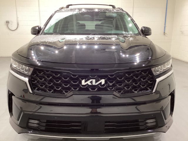 Used 2023 Kia Sorento EX FWD image 2