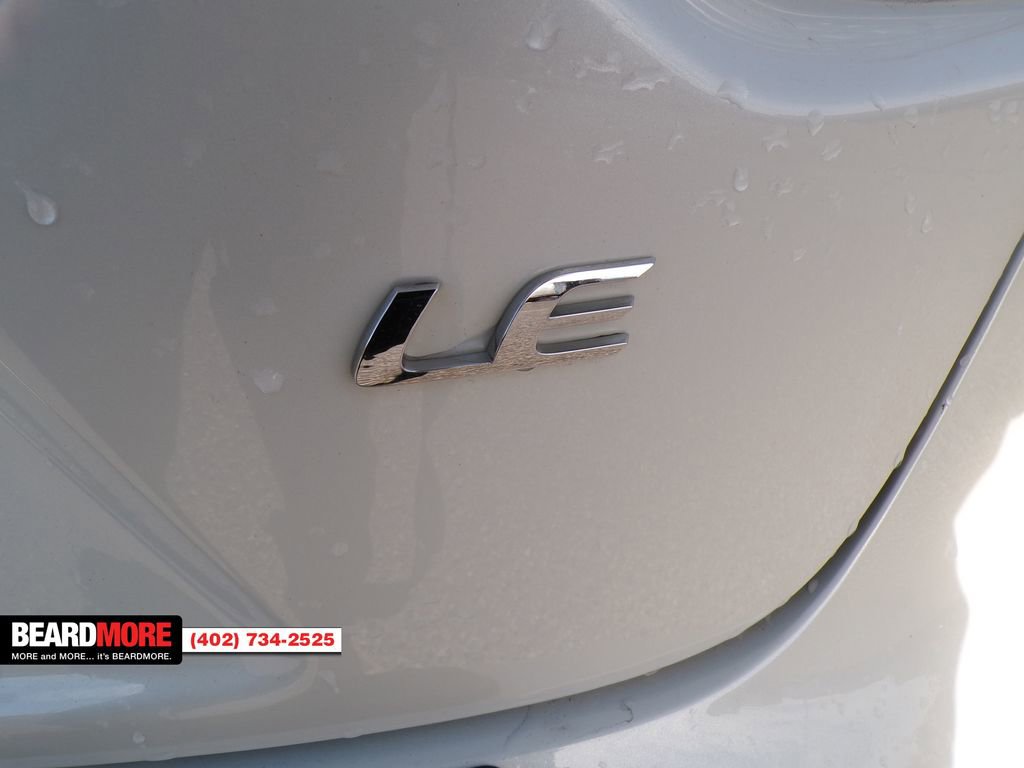 Used 2021 Toyota Corolla LE w/ Carpet Mat Package (TMS) image 8