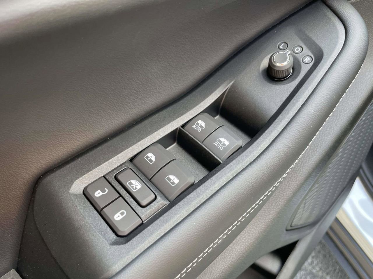 New 2025 Jeep Grand Cherokee L Limited w/ Luxury Tech Group II image 64