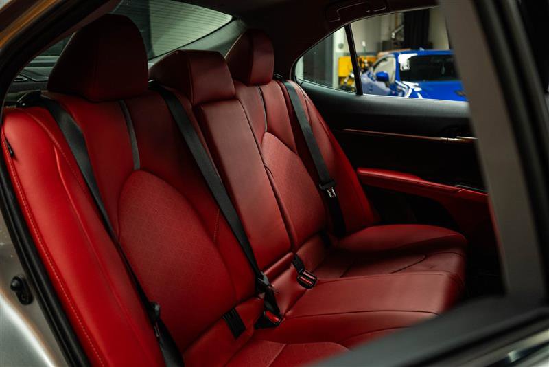 Used 2021 Toyota Camry XSE image 11