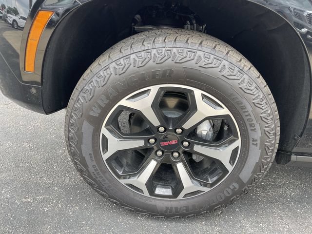 New 2026 GMC Yukon XL AT4 w/ AT4 Premium Plus Package AWD/4WD image 10