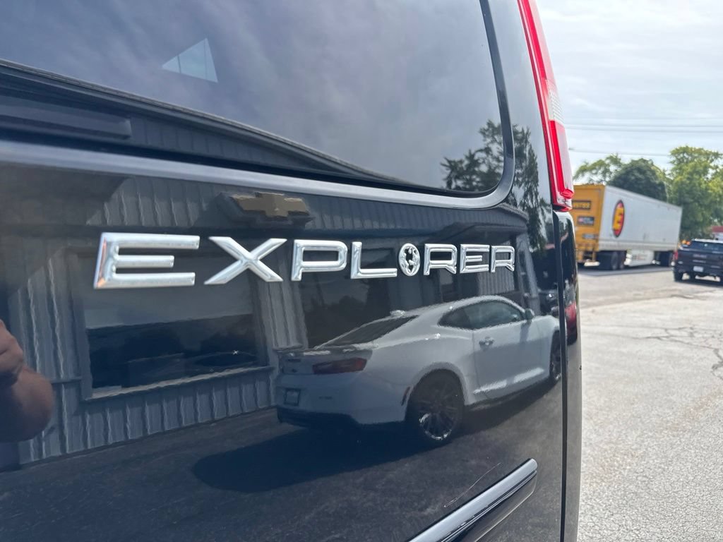 Used 2016 Chevrolet Express 2500 RWD image 13