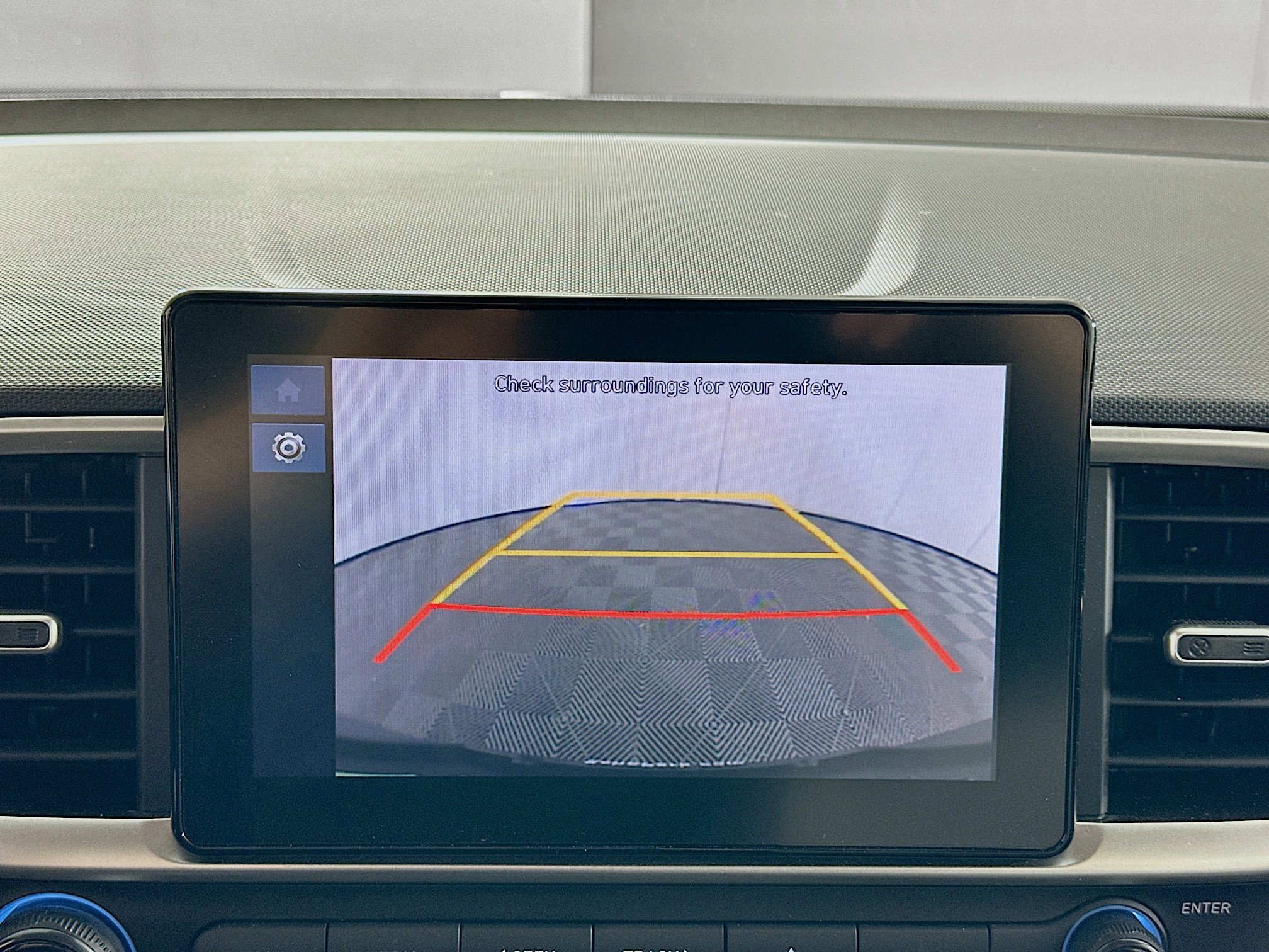 Used 2025 Hyundai Venue SEL image 22