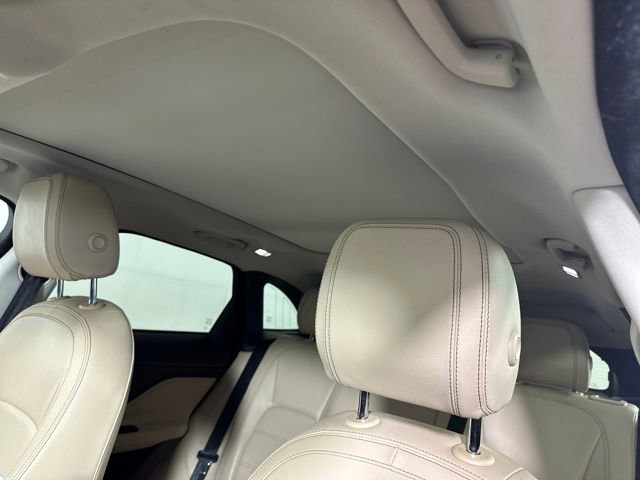 Used 2018 Jaguar F-PACE Prestige image 12