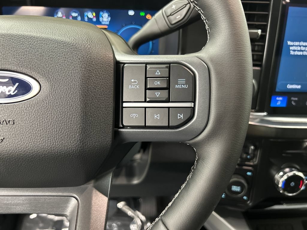 New 2026 Ford F250 Lariat w/ Black Appearance Package AWD/4WD image 22