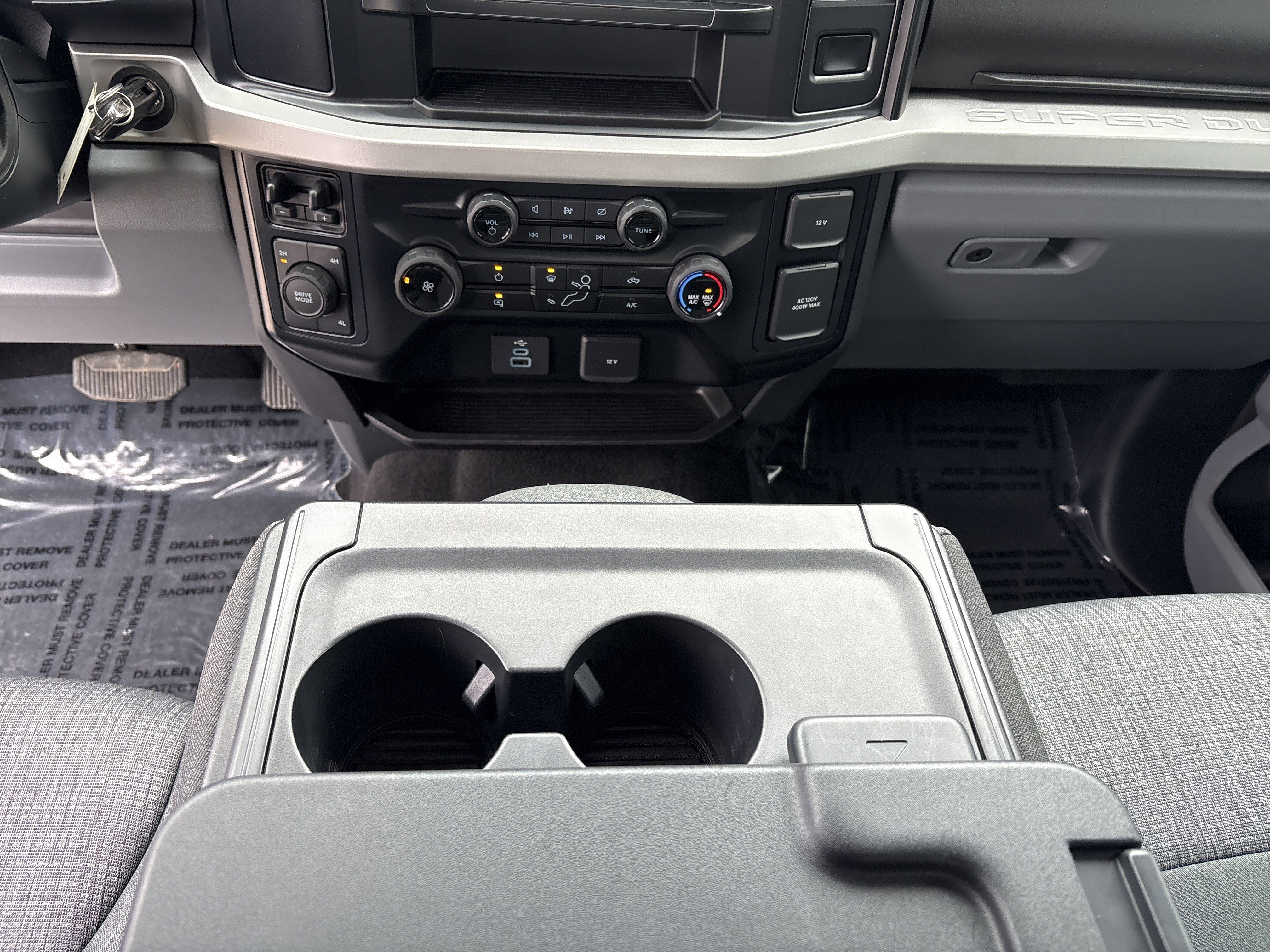 Used 2024 Ford F350 XLT w/ Snow Plow/Camper Package image 14