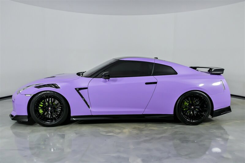Used 2020 Nissan GT-R Premium AWD/4WD image 8