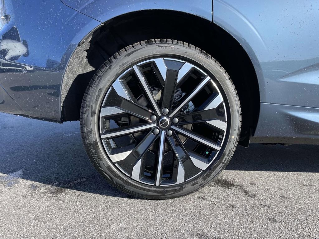 New 2026 Volvo XC60 B5 Ultra w/ Protection Package Premier image 30
