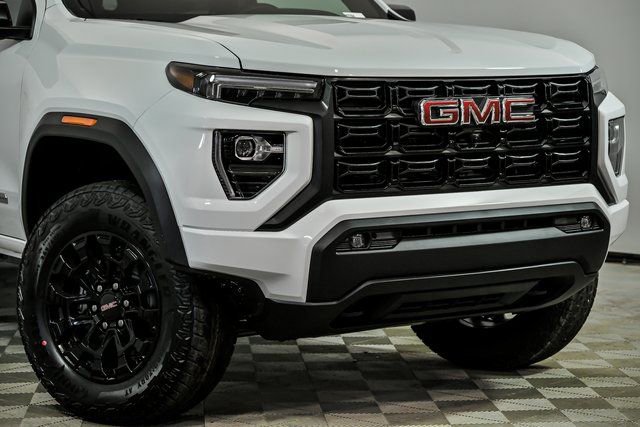 New 2026 GMC Canyon Elevation w/ Convenience Package image 2