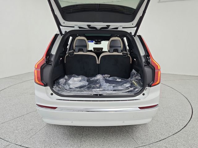 New 2026 Volvo XC90 T8 Plus w/ Protection Package Premier image 27