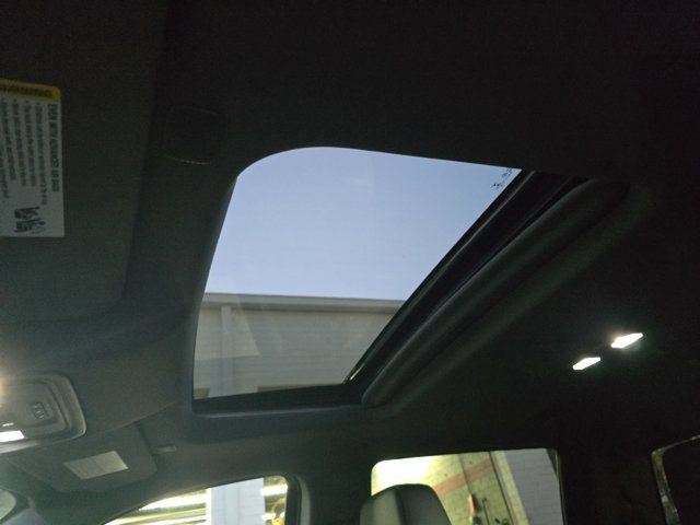 Used 2022 GMC Sierra 1500 SLT w/ SLT Premium Plus Package image 29