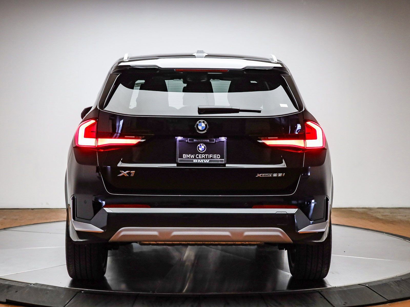 Used 2025 BMW X1 xDrive28i w/ Convenience Package image 8