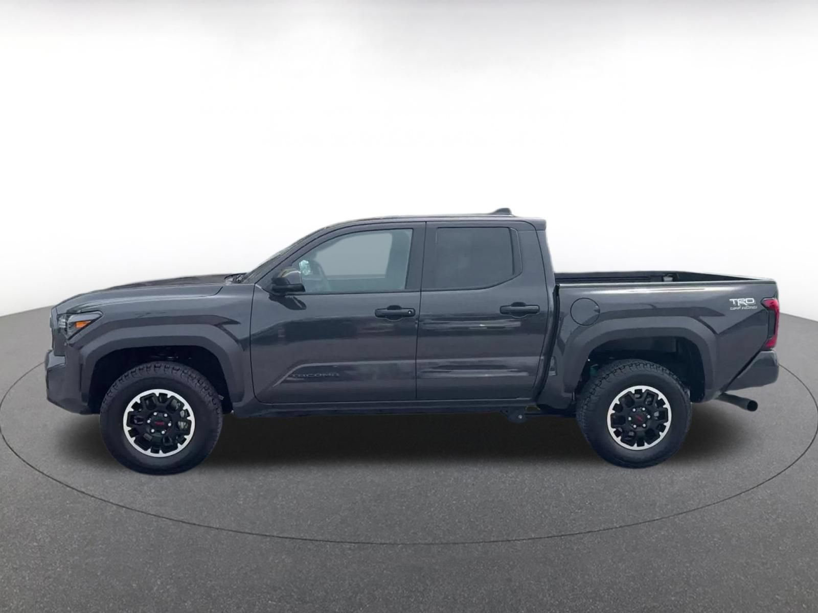 Used 2025 Toyota Tacoma TRD Off-Road AWD/4WD image 9
