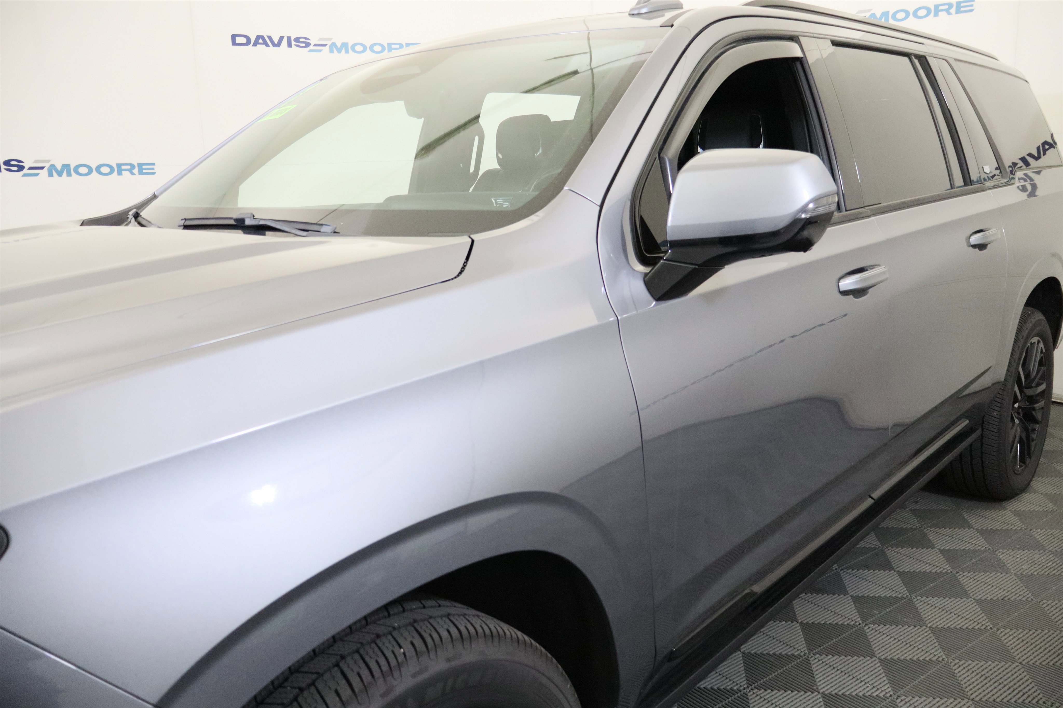 Used 2021 Cadillac Escalade ESV Sport w/ Driver Assist Tech Package AWD/4WD image 13