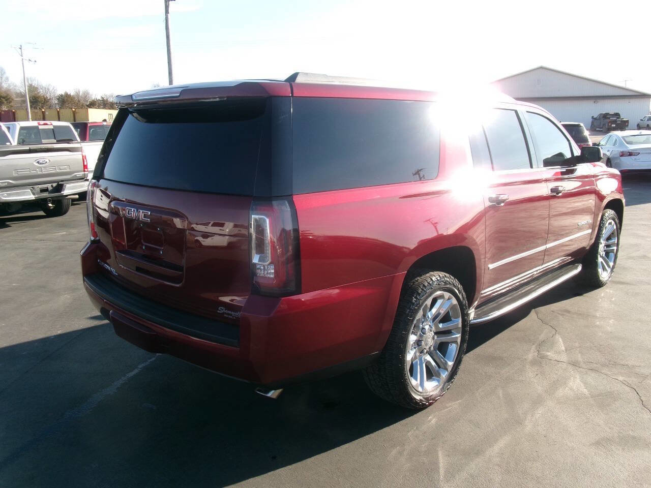 Used 2019 GMC Yukon XL SLT w/ Premium Edition image 4